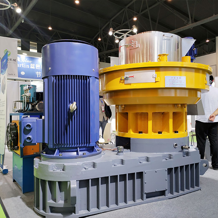 云南大理趙總添置大型生物顆粒機器，安裝現場